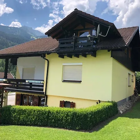 Zugspitzhaus Monika Apartment Lermoos