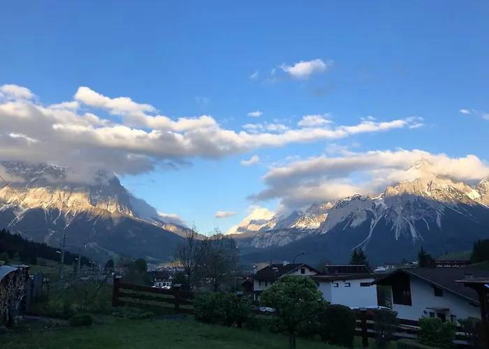 Zugspitzhaus Monika * Lermoos